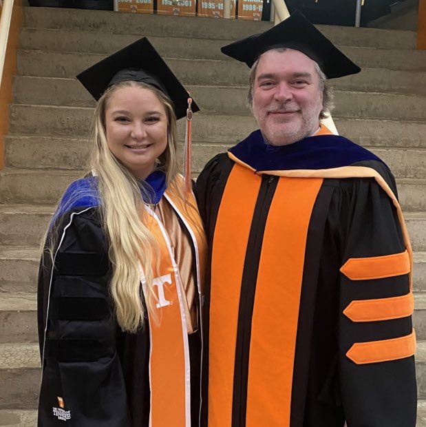 CampagnaCommand's tweet photo. Graduate Hooding!! Congrats Courtney (and Ashley in spirit). #graduate #PhD #hooding #2022grad @UTKnoxville @CHEMISTRYUTK @UTKGradSchool https://t.co/6SeNUroWyx