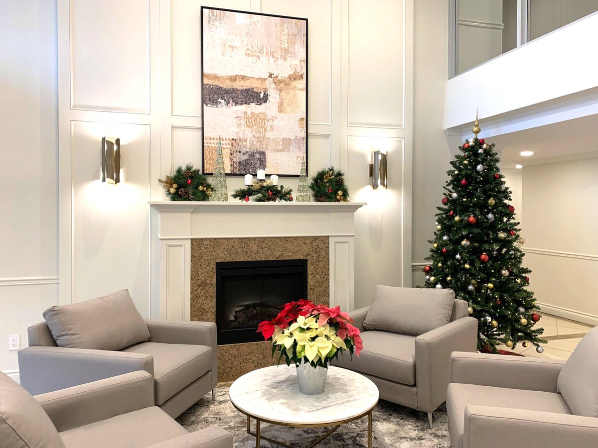 WiklemDesign's tweet photo. We love to see our completed sites dressed up for the holiday season! 😍🎄Be sure to send us photos of yours before it’s time to take those merry and bright decorations down!

#HolidayDecor #ChristmasDecor #HolidayInspo #LobbyInspo https://t.co/q0W2nQonbo