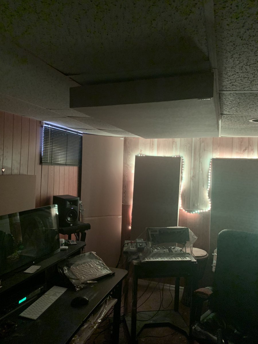 Cloud up in the studio finally it was pretty difficult to hang on a drop ceiling. It’s a little crooked, but it’s up. 🔈🎶🕺🙌