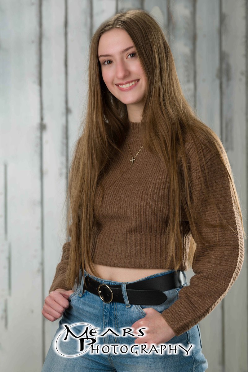 Our 2024 team is growing and we are so excited to welcome Chloe to our team! Just look at those eyes😍 Join Chloe and the rest of our Ambassador team by applying with the link below! Questions? Call us at 740-774-4120
mearsphotography.wufoo.com/forms/m55m3n00…