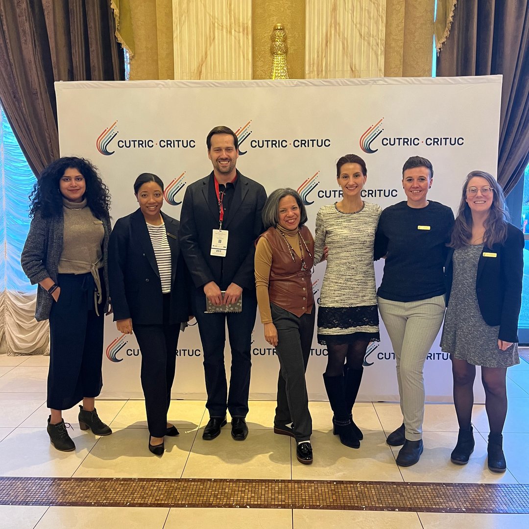 Les récents changements à Twitter entrant en conflit avec notre politique en matière de diversité de genre et raciale (bit.ly/3GaOGfP), nous suspendons nos activités sur cette plateforme pour une durée indéterminée. Pour nos mises à jour, visitez: cutric-crituc.org/fr/