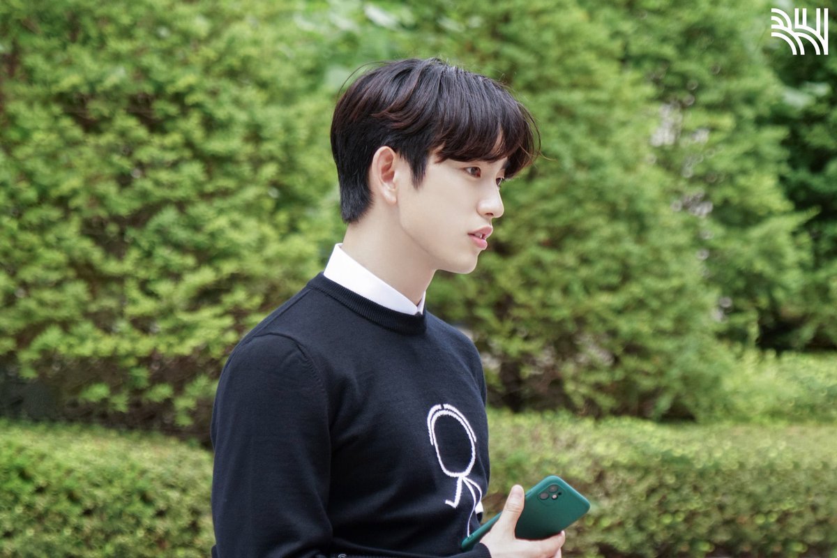 daily park jinyoung (@daily_pjy) on Twitter photo 
