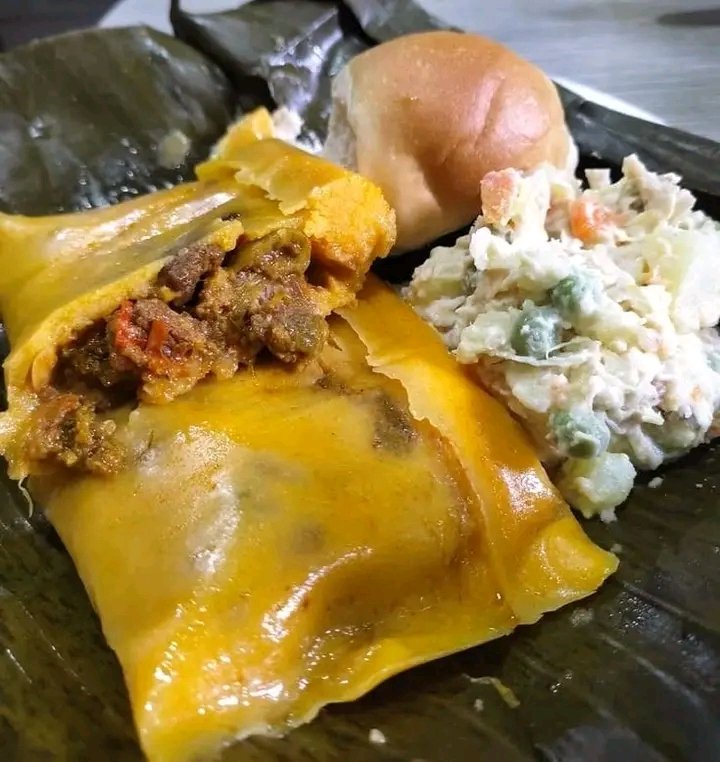 zonaoriente's tweet photo. La tradicional Hallaca en nuestra Mesa ! 😋 Ricooss sabores de nuestras regiones 🤗❤️ https://t.co/Ky7sTfOD9l