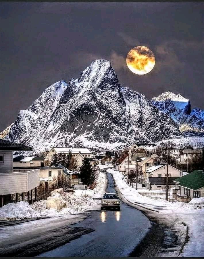 AnsarArooma's tweet photo. Happy night 💫💤💤❄️🌃🌠🌠💤🌙✨✨🌹 https://t.co/74vNNLO0fd
