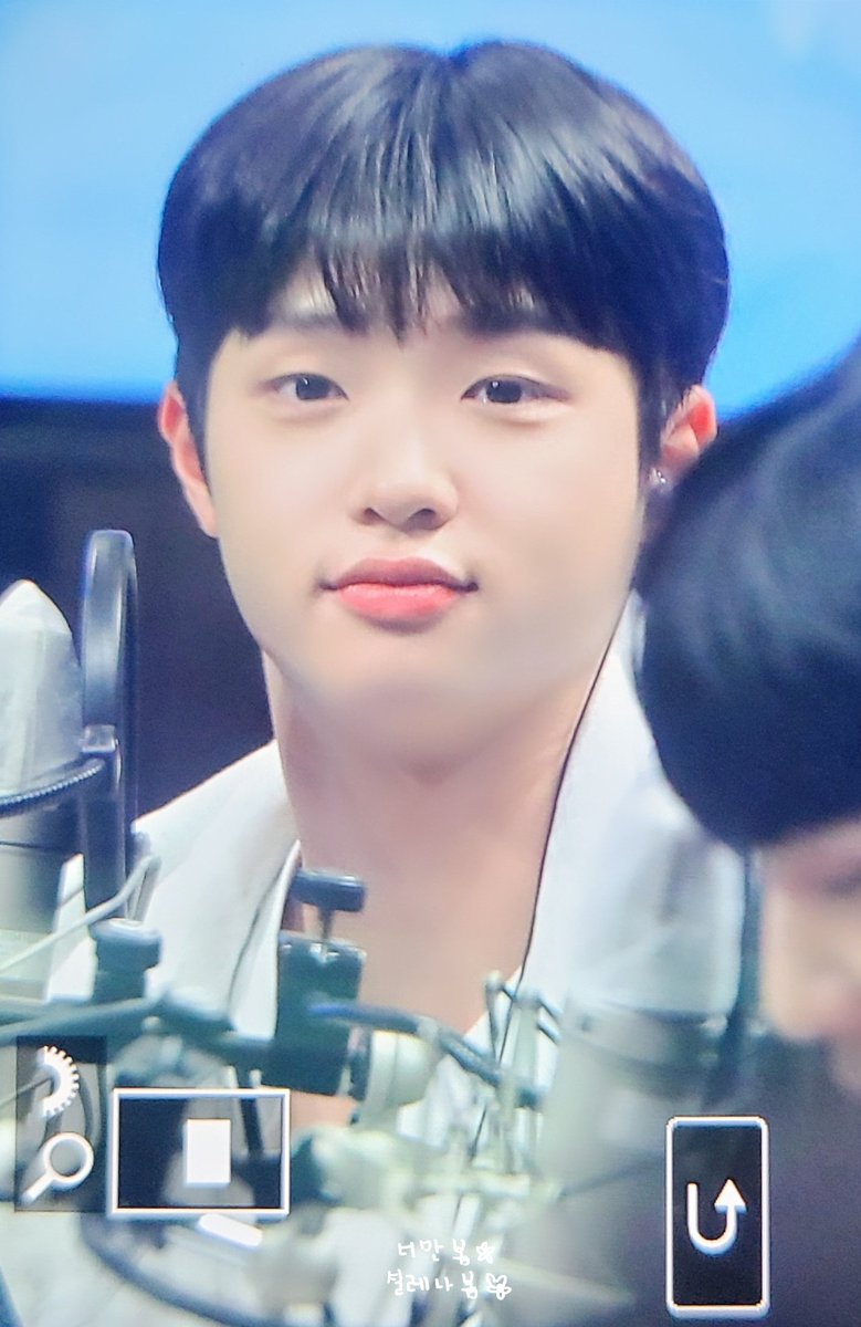 도토리 tweet media