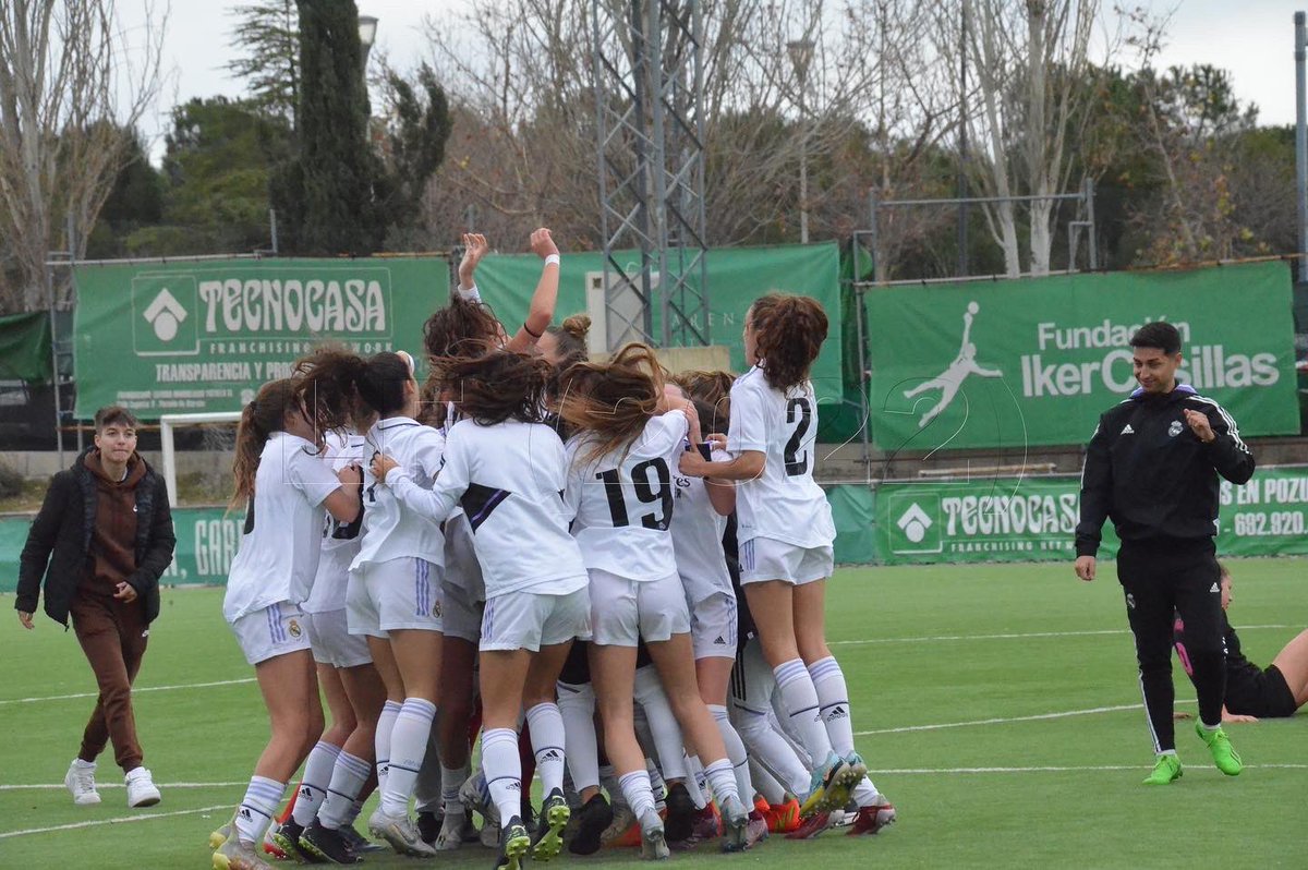 Orgullo del equipo juvenil que luchó hasta el final en la <a href="/EsFutbolfem/">futbolfem.es</a> XMAS CUP 2022. 

Apuntad sus nombres porque nos van a dar muchas alegrías en el futuro. 

#HalaMadrid | #RMCity