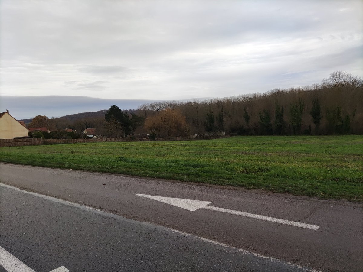 T_Houssin's tweet photo. 🔴 À #Fourges comme dans d'autres communes de la circonscription, j'ai répondu à l'invitation d'habitants souhaitant évoquer des problématiques locales ou nationales. Toujours enrichissant. https://t.co/t8Cdyr4STA