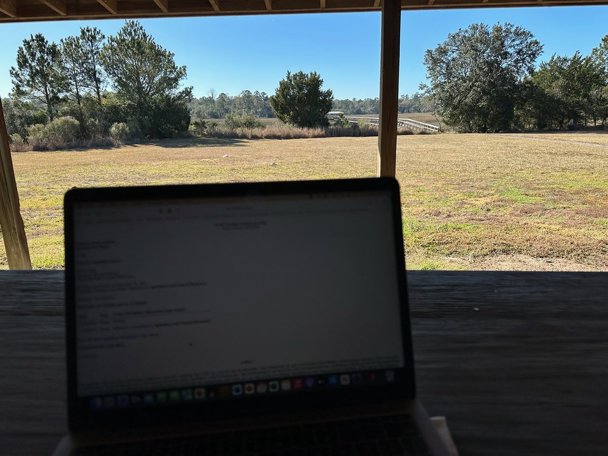 AdamBJones138's tweet photo. Enjoying a @JonesMcaden remote work week. The calm before the 125th General Assembly storm... This view can't be beat. #JMA #ACECSC #SCSPE #SCSPLS #SCEngCon #SCCLR #Lowcountry #TaylorCreek #HappyHolidays #HappyNewYear https://t.co/yNSDbDkoRV