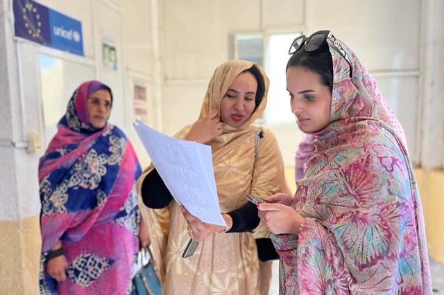 unicefmauritani's tweet photo. Aujourd’hui, l’ambassadrice de bonne volonté de l’UNICEF, Esma Kane , a visité le centre El Wafa. 
Situé dans le quartier El Mina, ce centre d’accueil est dédié à la prise en charge des personnes victimes de violences physiques et sexuelles. https://t.co/upj1u8TnBf