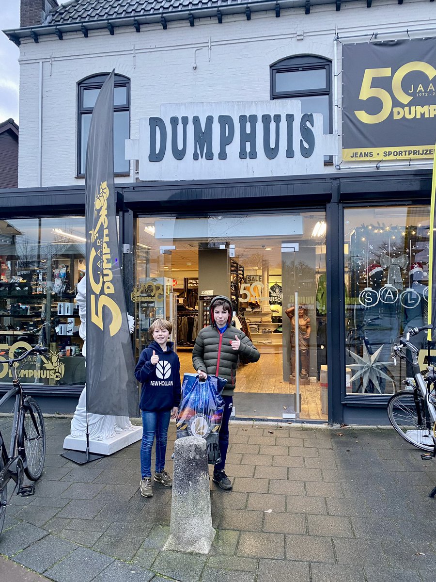 Vuurwerk haal je natuurlijk bij <a href="/Dumphuis/">Dumphuis</a> 🧨👌🏼🥳 #vuurwerk #doetinchem #fietsenveurdeclub