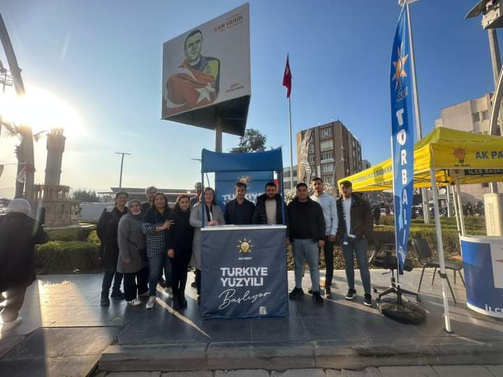 FatmaDe23799924's tweet photo. *Allahım!* Bizi; Güzel işler Yaptığında Sevinen, 
Kötülük Yaptığında,Bağışlanma Dileyenlerden 
Eyle. (İbn Mâce,Edeb,57) #Hayirl Akşamlar https://t.co/UCrzIZJ147