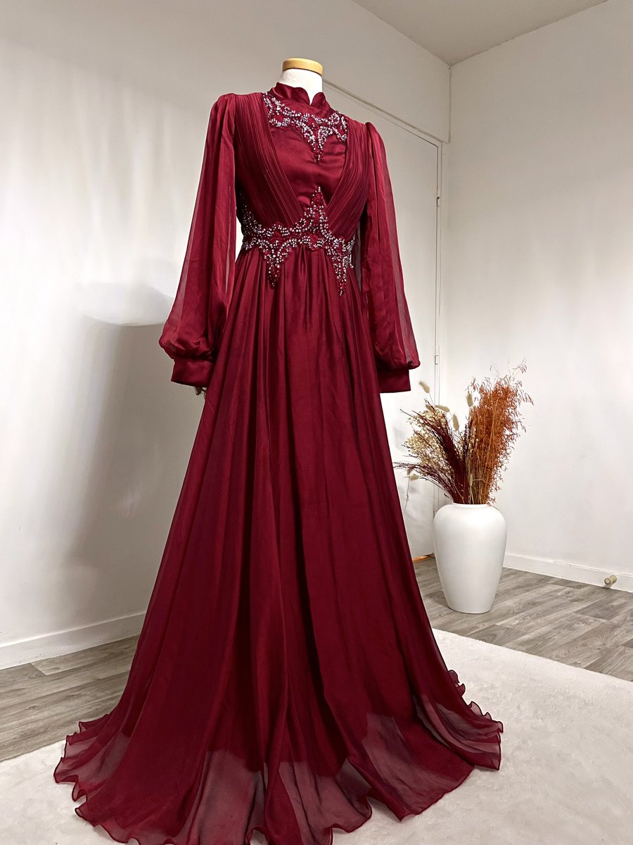 candyup_fraise's tweet photo. Coucou les filles, je me lance dans la location de robes de soirée, caftans, robes de mariées sur Orléans ! ✨
Mon insta : h.dress_
Hésitez pas à partagez <33 https://t.co/Iuv0bcYbCU
