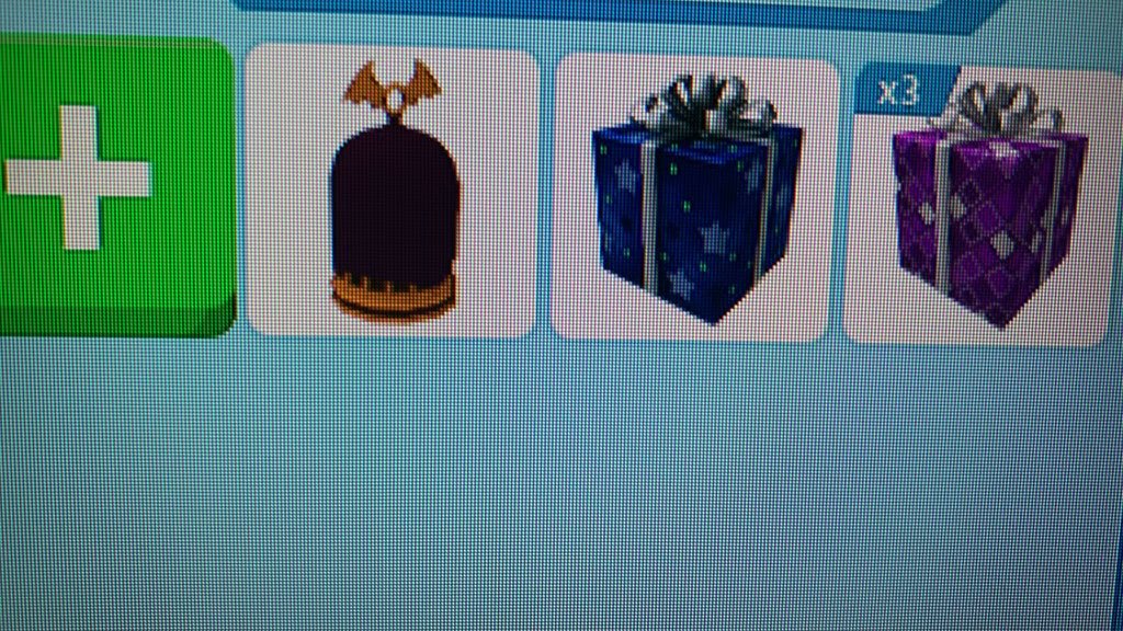 Simply_PlayzYT's tweet photo. #roblox #mm2 #robloxcrosstrades #adoptmetrading #adoptme https://t.co/fV8unONRfx