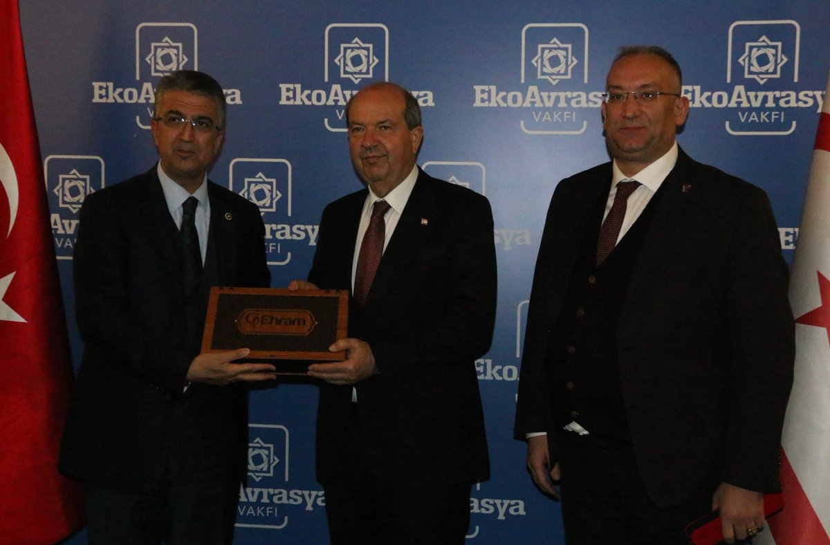 Birlik Başkanımız Sn <a href="/ethemtanriver/">Ethem Tanrıver</a> EkoAvrasya Vakfı tarafından KKTC Cumhurbaşkanı Sn <a href="/ErsinrTatar/">Ersin Tatar</a>'ın teşrifleriyle Türkiye-KKTC arasındaki ekonomik ilişkilerin geliştirilmesi hususlarının istişare edildiği 'KKTC'nin Türk Devletleri Teşkilatına Kabulü'toplantısına katılım sağladı