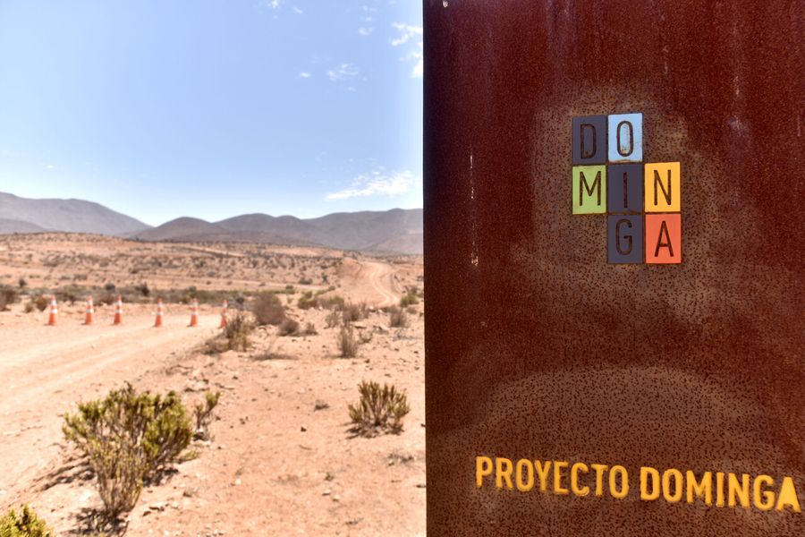 latercera's tweet photo. 🟨 #PulsoPM | Afectación de pingüinos y cetáceos: Ministerio del Medio Ambiente rechaza el proyecto Dominga ante Comité de Ministros https://t.co/ACKubGoHrp https://t.co/qhs1LHlY4G