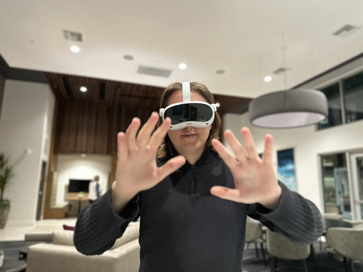 #iREngine ✨ #AR #VR #XREngine tweet media