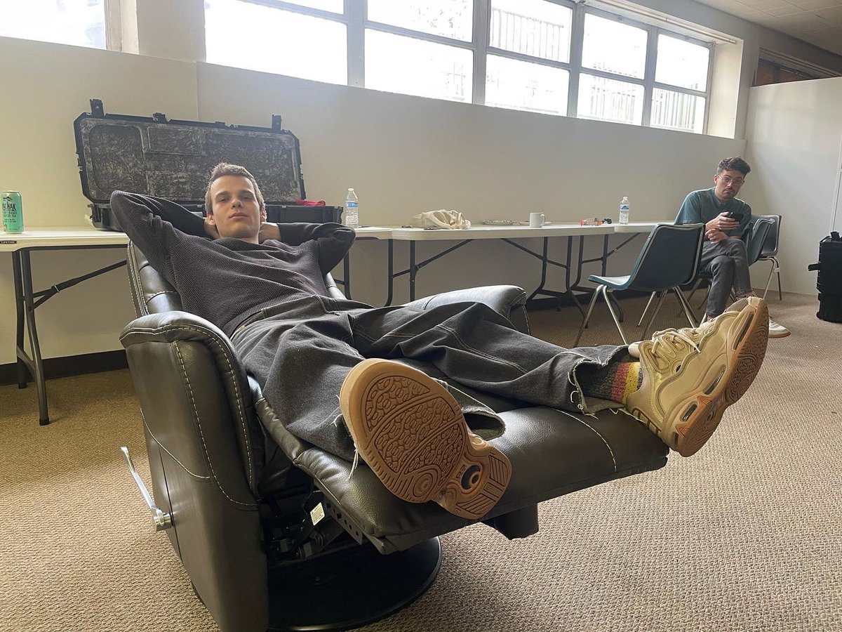 sad cops tweet media