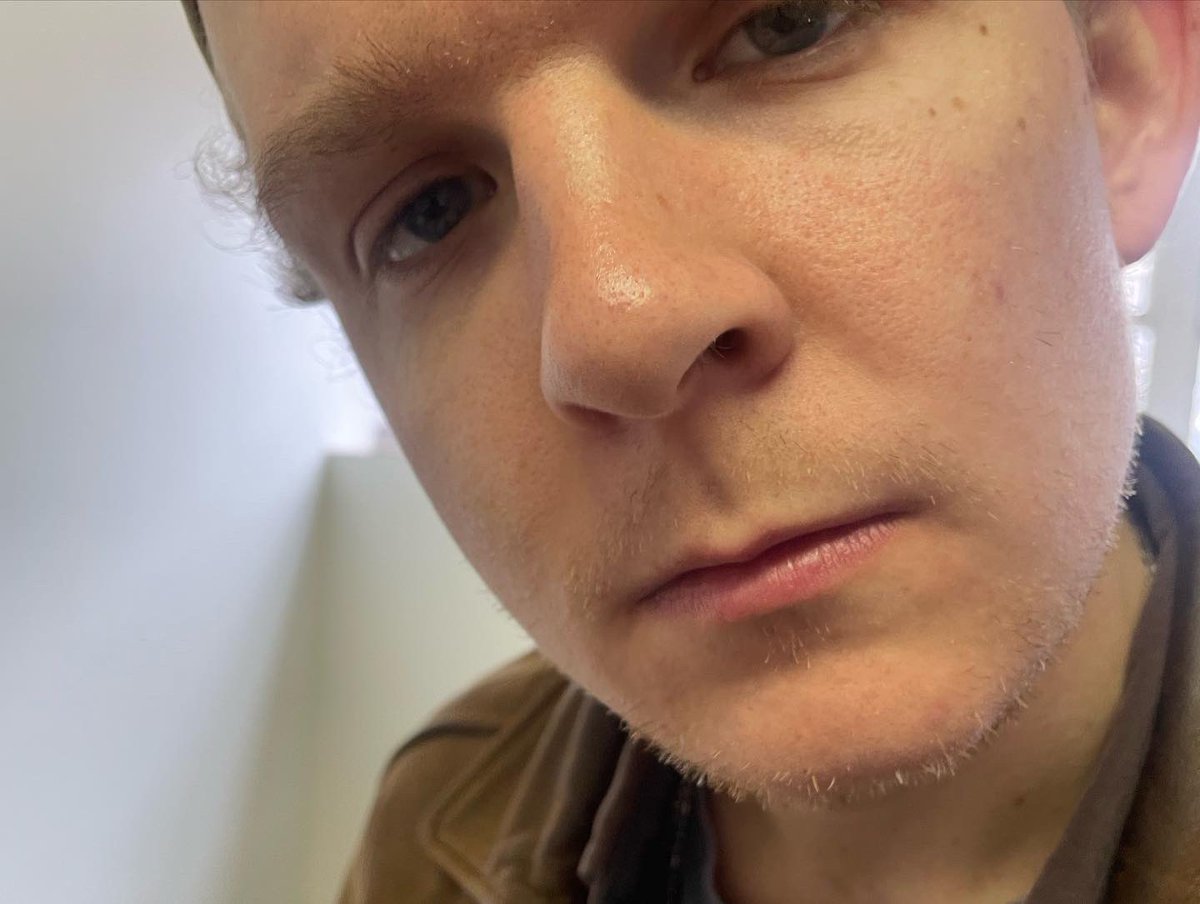 sad cops tweet media