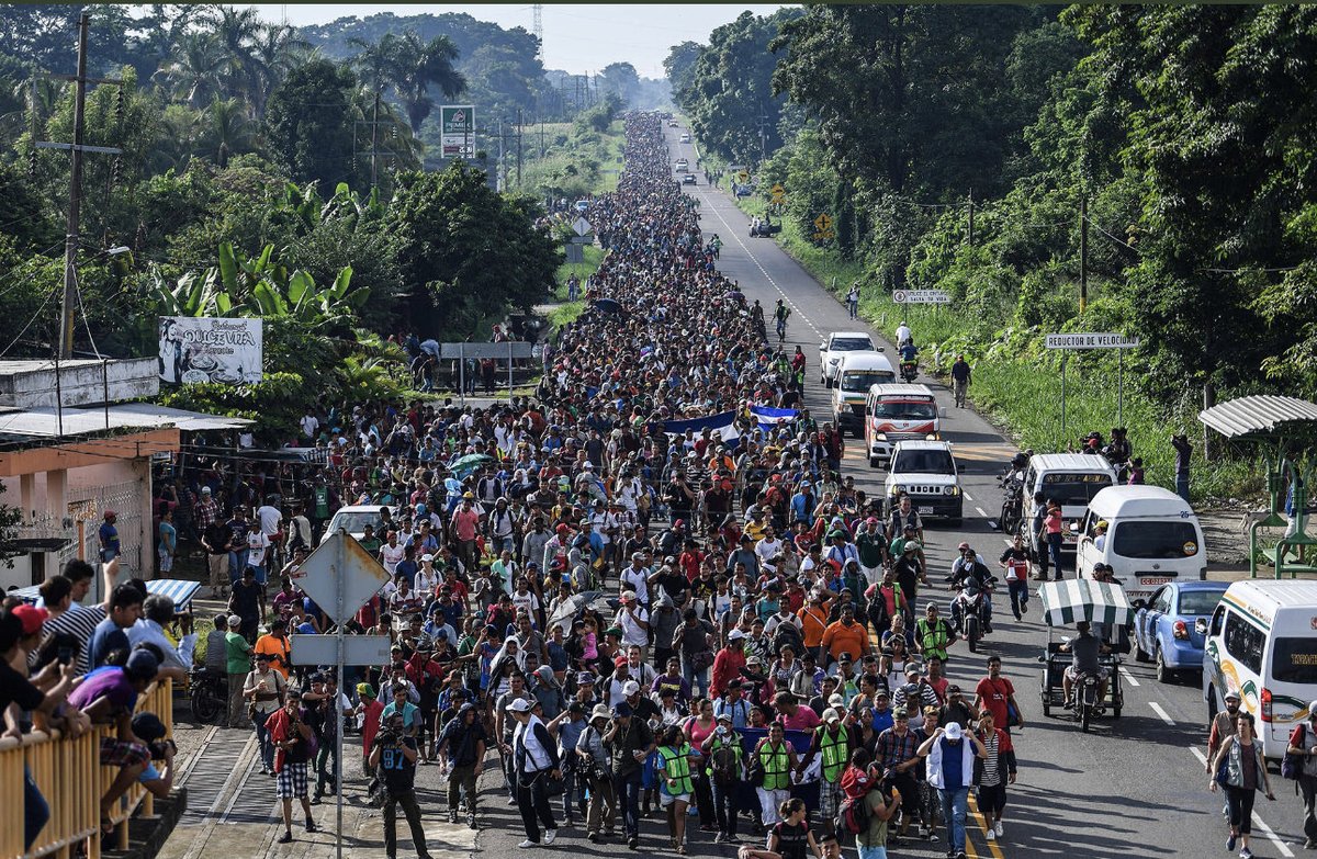 TicTocTick's tweet image. Bro 10-20 years ago if you wanted to enter USA illegally you had to plan it out , had to be v smart, preparations took months to enter illegally 

Now you can just walk in and are given a brand new iPhone 14 Pro max upon entering 😂