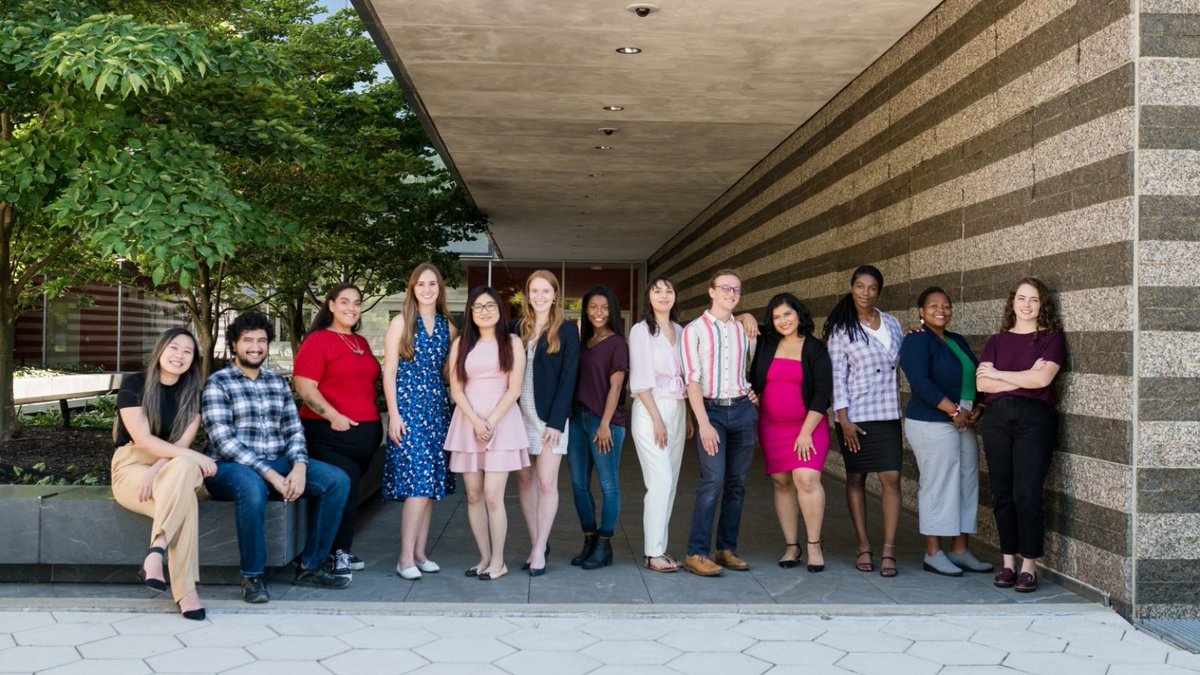 CleveFoundation's tweet photo. Do you have a passion for public service? We’re accepting applications for @clevefoundation #CLEPublicService fellows! Learn more &amp; apply: https://t.co/X2k6DTWeaw https://t.co/3PIu0j6Pvs