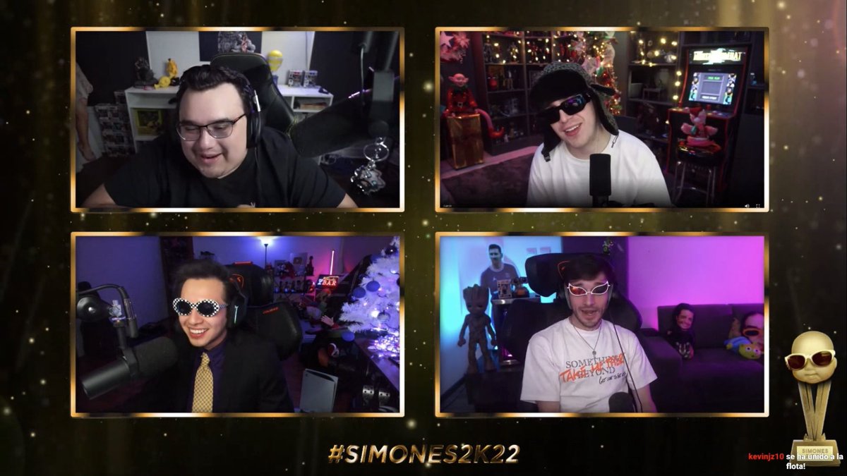 emiicitaa's tweet photo. esos 4 dando los premios #SIMONES2K22 gracias por tanta felicidad, los amo demasiado 🫰🏻 https://t.co/2QSNL1omSy