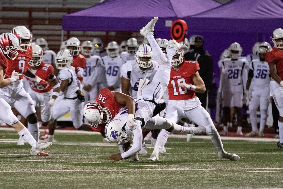 MiltonEagles_FB's tweet photo. 𝐃𝐋𝐔? #𝙒𝙝𝙤𝙨𝙉𝙚𝙭𝙩
@CoachCiarletta 

2018 - @allenfootball12 12 Sacks (7th in 7A)
2019 - @jnthnpttmn 12 Sacks (5th in 7A)
2020 - @LebbeusO 21.5 Sacks (1st in the state)
2021 - @AJCrawford38 13 Sacks (4th in 7A)
2022 - @owen_s_phillips 15.5 Sacks (4th in the state) https://t.co/cL5PWr2h6c