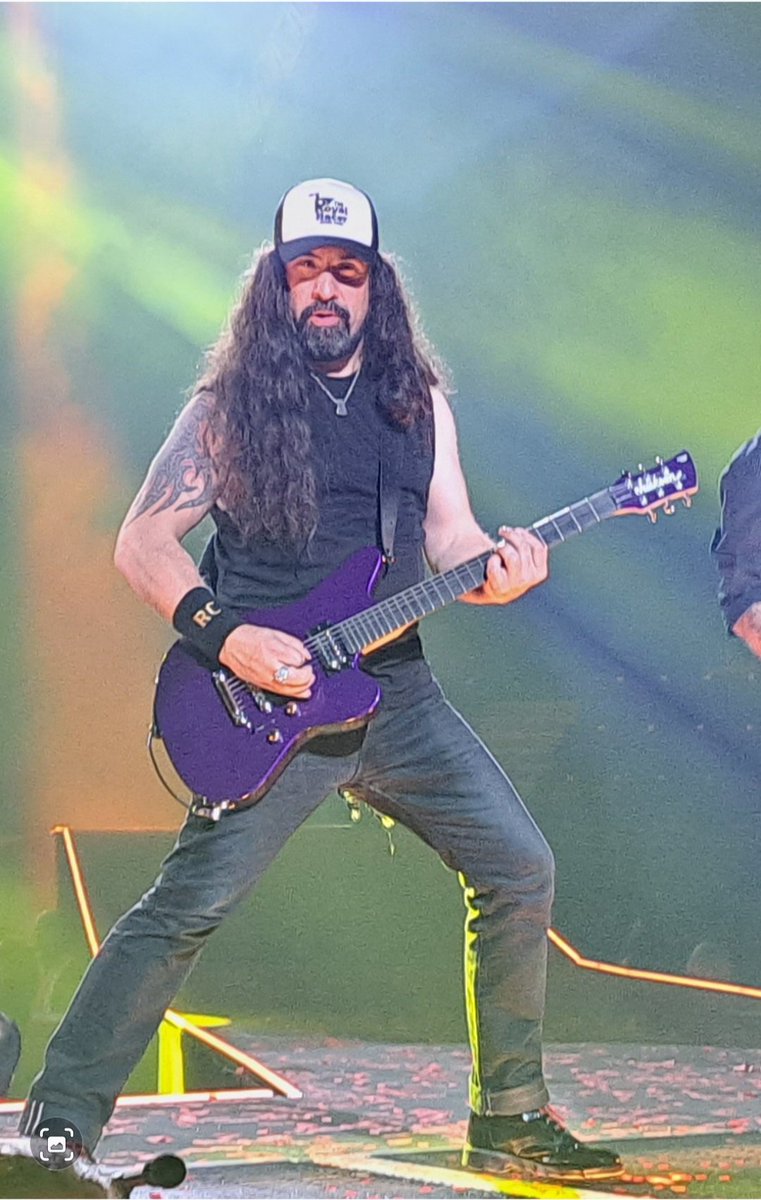 steve675r's tweet photo. The Mighty @VOLBEAT @nottinghamarena 19-12-22 https://t.co/E55bTYn08C