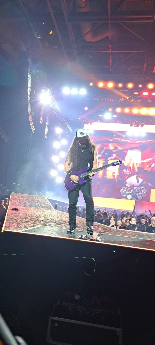 steve675r's tweet photo. The Mighty @VOLBEAT @nottinghamarena 19-12-22 https://t.co/E55bTYn08C