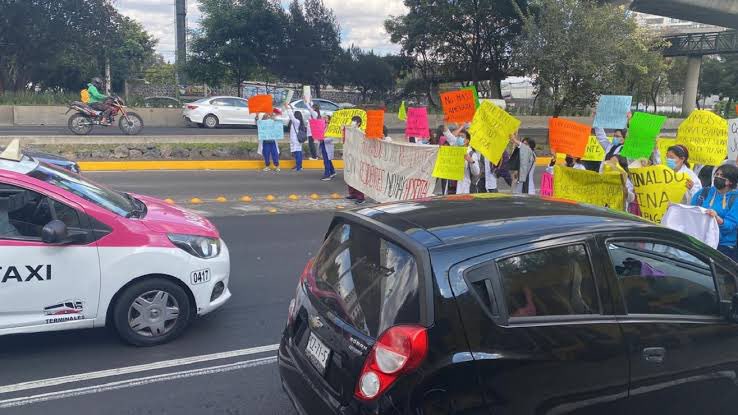 Se intentó por medios pacíficos y múltiples intentos de comunicación con “altos mandos” de PEMEX para negociaciones y abrir un canal de comunicación, no obstante, jamás fuimos escuchados, es por eso que el día 21 de diciembre hicimos la primera demostración pública