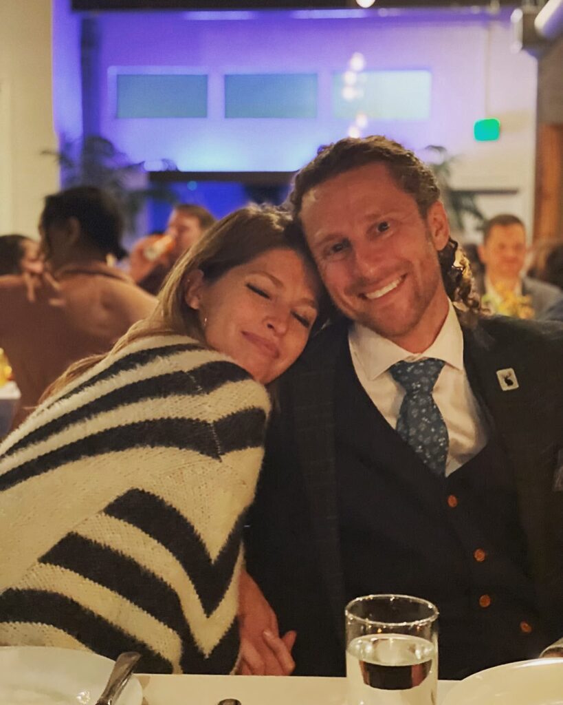 IF YOU READ, PLEASE READ TO THE BOTTOM 😘
One year ago, this guy walked back into my life unexpectedly. And while he doesn’t have social media, I post this as a reminder to anyone out there who has had their heart torn out. Who’s been gaslighted, knoc… instagr.am/p/CmwlT-oJ3dS/