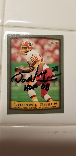metoollica's tweet photo. #ttm return from #football Hall of Famer Darrell Green.
https://t.co/OETF7Xwdxc
#Washington #commanders #redskins #NFL #autographs #ttmreturn #ttmautograph #ttmsuccess
I used a #Topps card for this request, and he included his #HOF 08 inscription.
#blogger #blog https://t.co/pH37FMVB4F