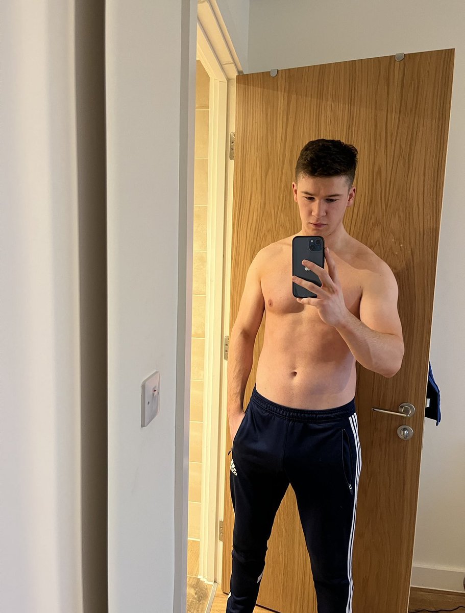 Lewis Saunderson tweet media