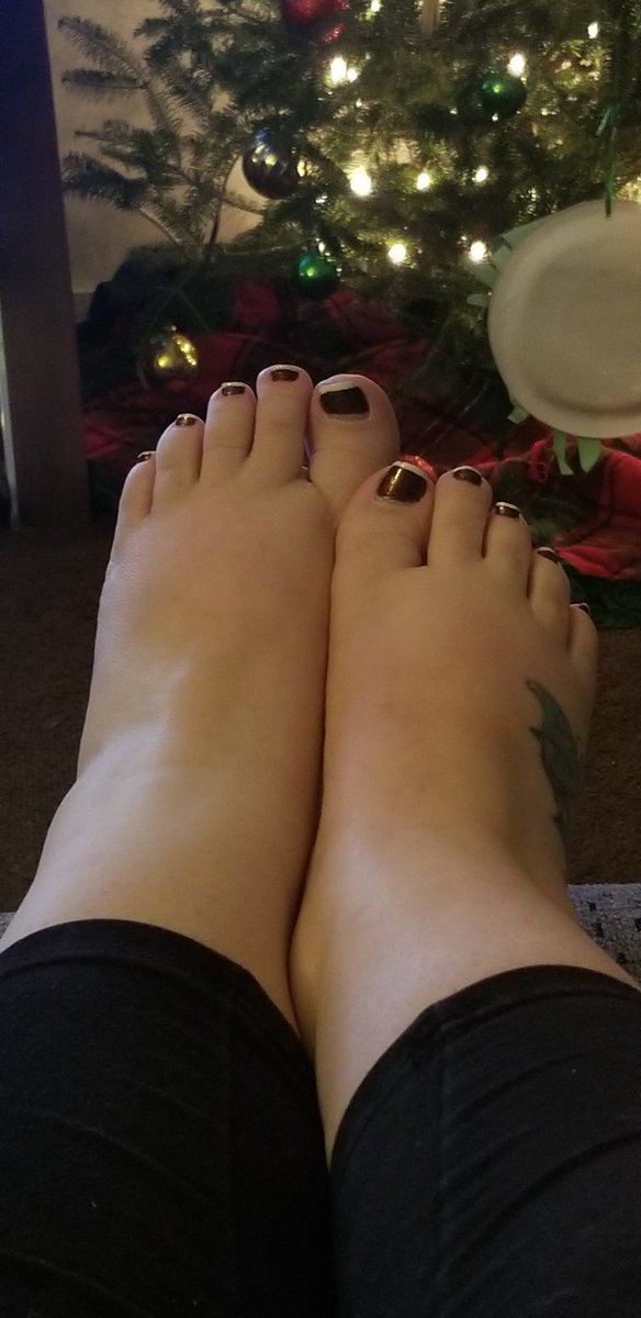 G95Kyletype's tweet photo. Another year of being a milf! Happy 42nd birthday to me #birthday #spoilme #milf #gracefullyaging #cashappme $flamyamy29 #rt #bbw #naughtymilf #onlyfans #gifts https://t.co/Rdl57WjvcE https://t.co/0tGYyJd1Ka