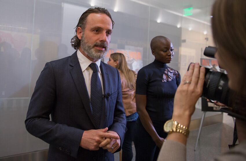 #ThrowbackThursday #Richonne #RickGrimes #MichonneGrimes #KingandQueenoftheZA #GrimesFamily #TWD #TWDFamily #TheWalkingDead 
The Walking Dead @ Smithsonian 10/10/17