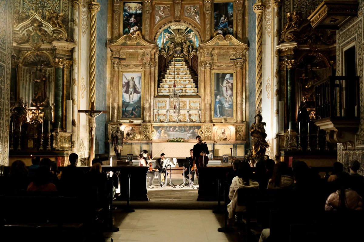 Ainda antes deste final de ano, publicamos alguns registos do concerto que encerrou a temporada da <a href="/OrquestraXXI/">Orquestra XXI</a>. O nosso agradecimento às pessoas que nos acompanharam neste ciclo de música de câmara.

Apoios: <a href="/banco_bpi/">Banco BPI</a>/<a href="/FundlaCaixaPT/">Fundação "la Caixa"</a> e DGArtes. #BancoBPI #FundaçãolaCaixa