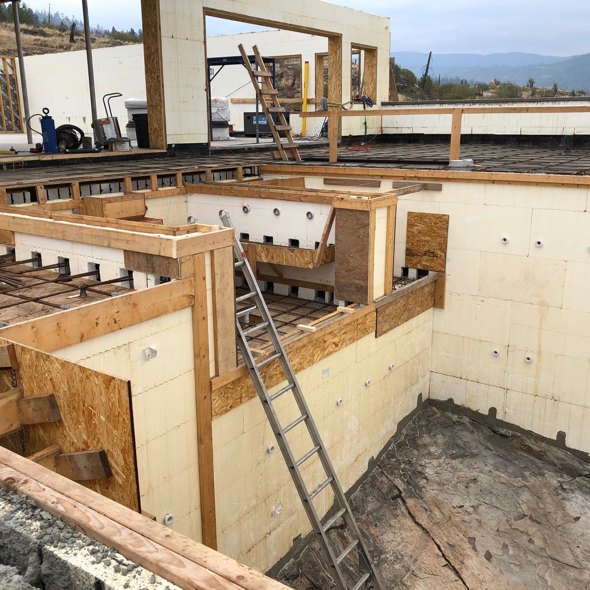 Amvic Building System tweet media