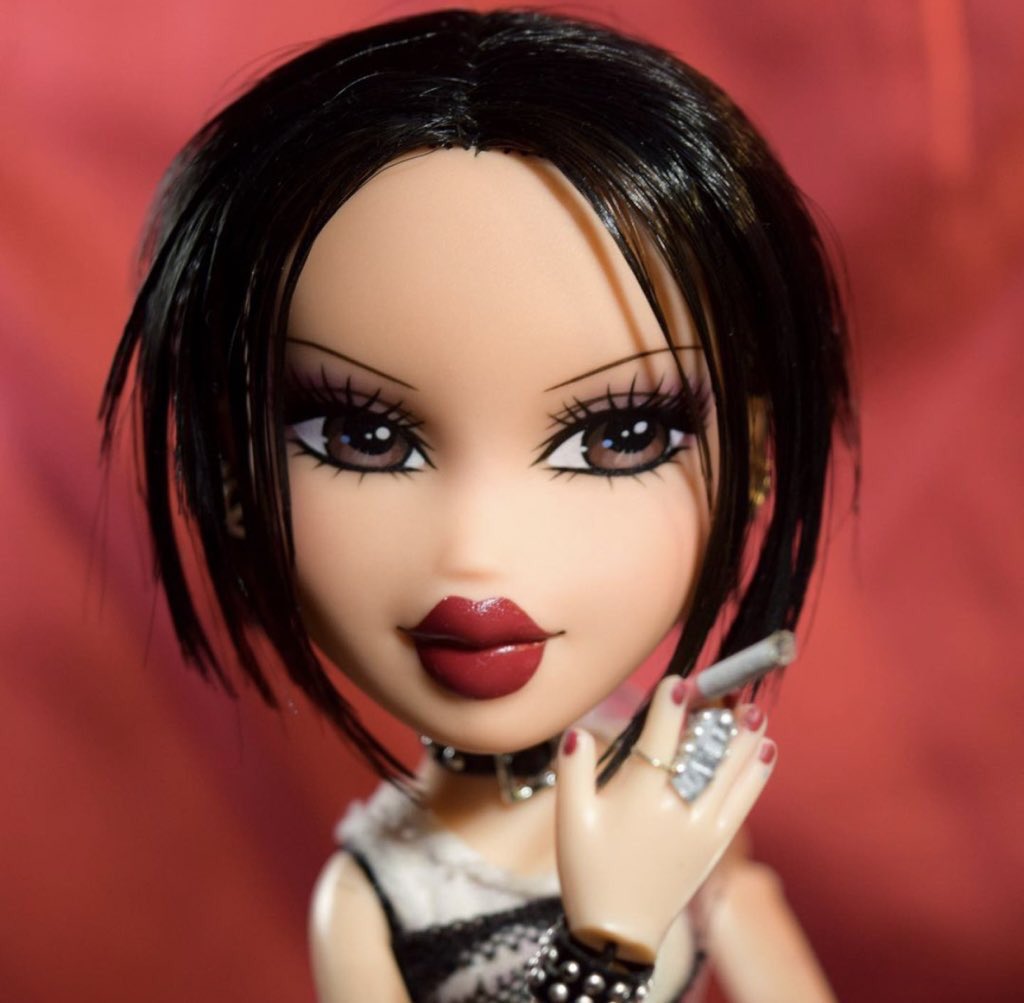 hourlynana1's tweet photo. bratz nana https://t.co/3WrEENK7GG