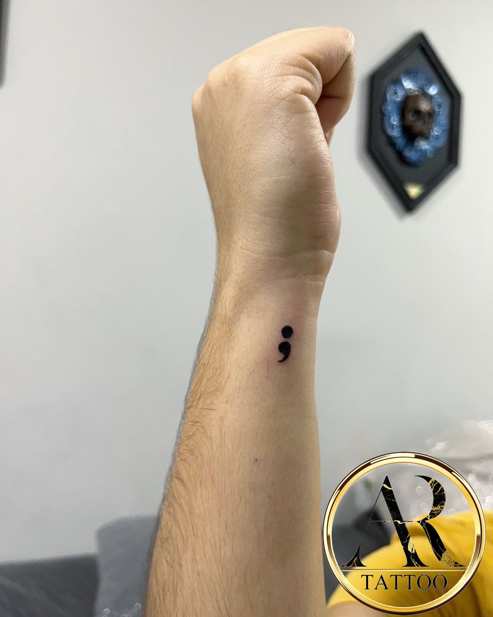 alemantattoosv's tweet photo. Pequeños tatuajes con grandes significados https://t.co/raYBhShGXQ