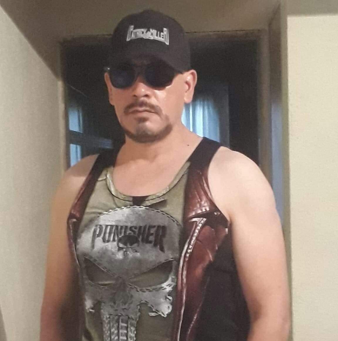 MadurosEngaado2's tweet photo. Que rico está como para chuparle la cabezita y sacarle la leche 🔥🥵🥵 https://t.co/BTpx3GLP7S