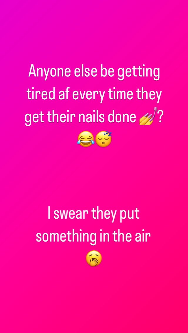 SpicyBimboDoll's tweet photo. #nails #longnails #acrylicnails #bimbo #bimboproblems https://t.co/B5ou0rBkew