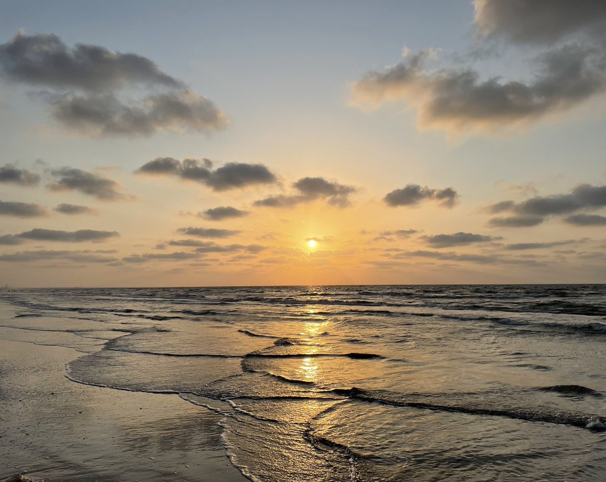 marrriiimm's tweet photo. دايماً بحر 🌊 https://t.co/RD2opC5Y4I