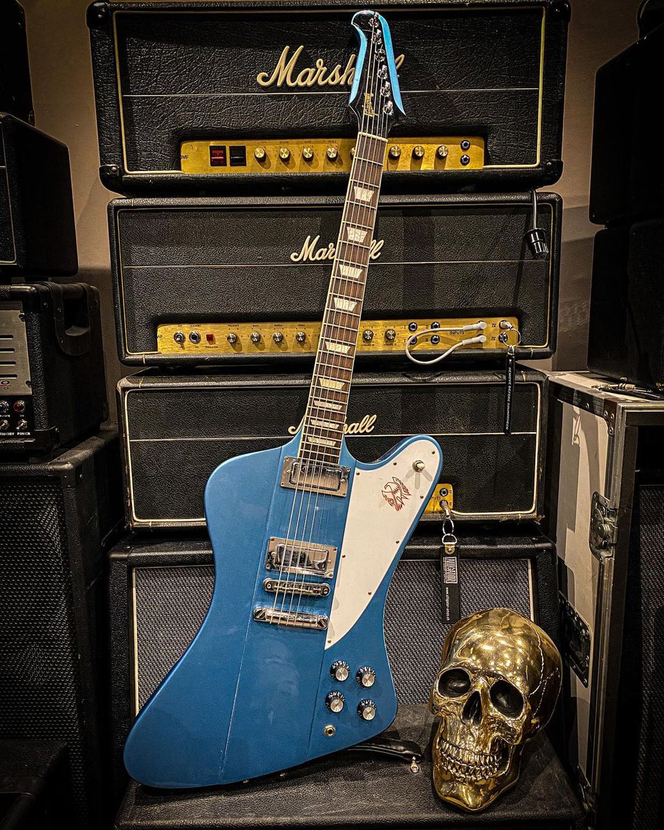 muerdekeroyo's tweet image. #FirebirdThursday Gibson Firebird V Pelham Blue #guitar #Gibson