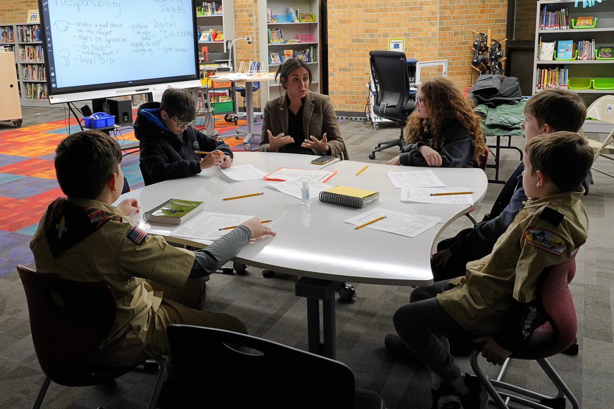 MariManoogian's tweet photo. With just 48hrs left as State Rep, here are a few of the highlights from my meeting with West Bloomfield Cub Scout Pack 101. I’ve always said that meeting kids in my district is my favorite part about my job—even if I get my butt kicked in Connect Four after answering questions. https://t.co/Mrfy99OlWO