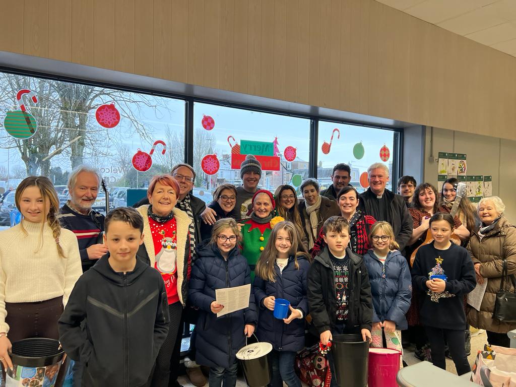 Crieff and Auchterarder Coop's Connecting Communities at Christmas 2002. #community #Itswhatwedo <a href="/CrieffGary/">Gary Pugh</a> <a href="/kevyn_robertson/">kevyn robertson</a> <a href="/CharlieMcarthur/">Charlie McArthur</a>