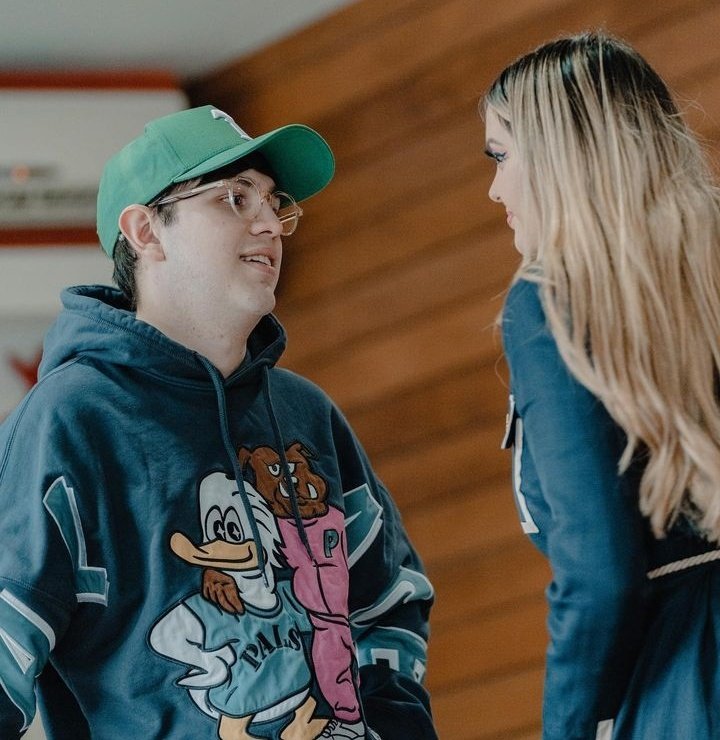 ♡ (@dailypochis) on Twitter photo 