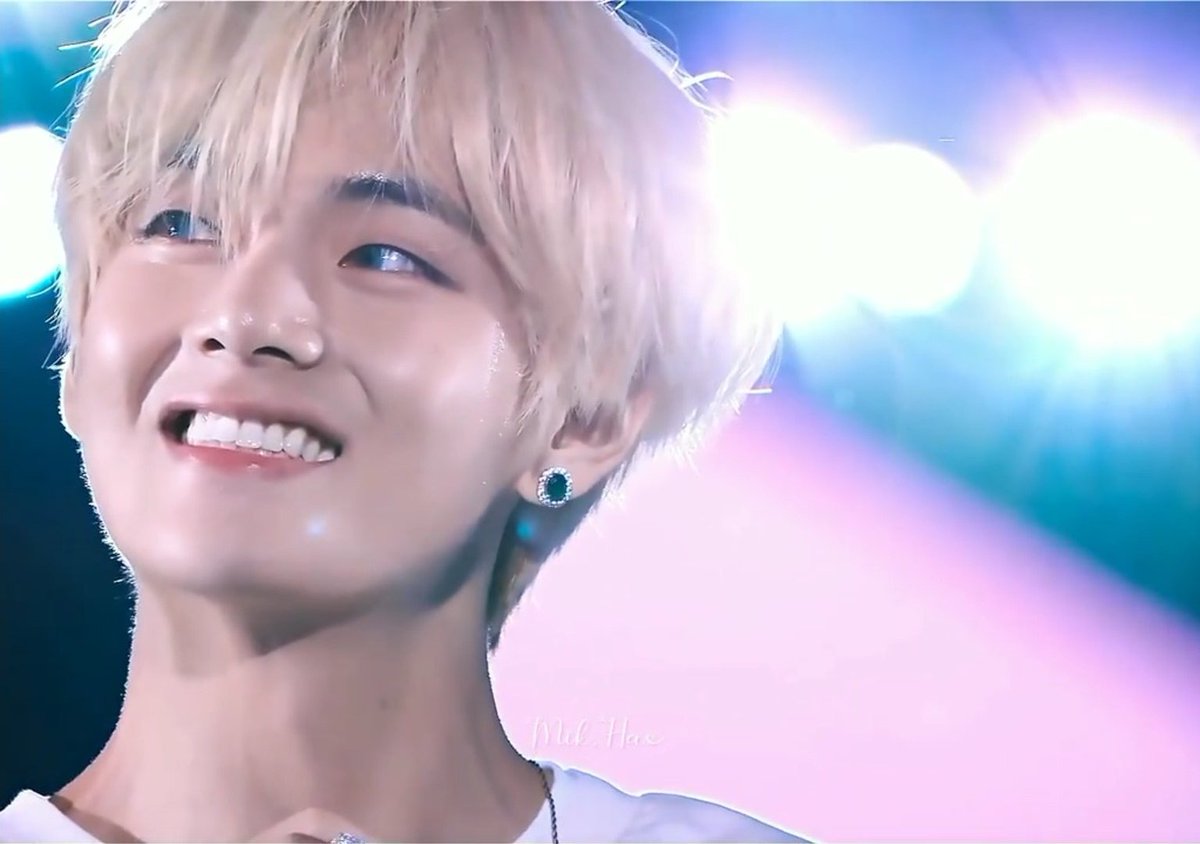 7BLACKSWANNN's tweet photo. Ahhh benim melek yüzlü bebeğim. Doğum günün kutlu olsunnn. Iyi ki varsın seni çok seviyorummm🥺💜
#TAEHYUNGDAY 
#HappyBirthdayTaehyung https://t.co/97Z7JPp4xg