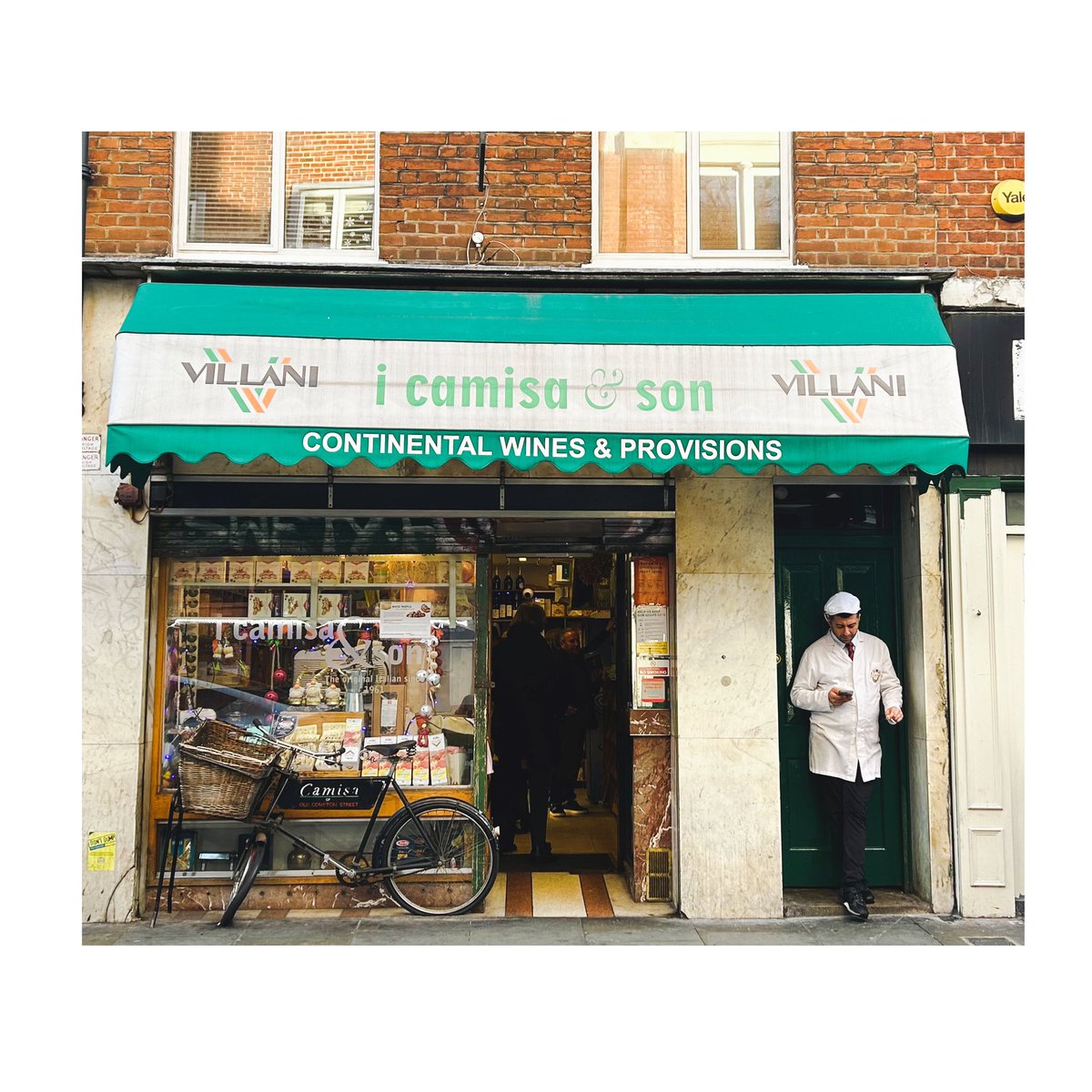 A brilliant end to 2022! ICamisa  Soho’s much-loved Italian deli has a lease extension for 2 years following negotiations with landlord @shaftesburyplc Signed our petition or not - please shop ICamisa’s delicious Italian produce voraciously! #Soho #soholondon #ICamisa #shopsmall