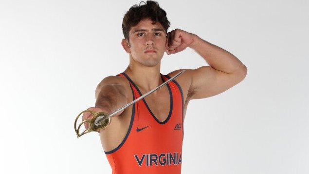 UVAWrestling's tweet photo. Early round action at Midlands is in the books! Hoos have 7⃣ through to Round of 16!

149: Verkleeren
165: Hamilton, McCoy
174: Marcelli
184: Antrassian, Danals
197: Battista

🖐️ bonus-point wins including pins from Neil and Verk!

#GoHoos | #TheVirginiaWay https://t.co/f7k6v2Buxv