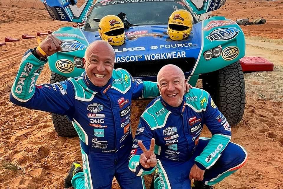 Los hermanos Coronel están listos para el #Dakar2023. Estas son sus estadísticas:

<a href="/TimCoronel/">Tim Coronel</a> 🇳🇱
-15 Participaciones
-12 Dakar Finalizados
-3 Abandonos
-Mejor Resultado: 26 (2021)

<a href="/TomCoronel/">Tom Coronel</a> 🇳🇱
-9 Participaciones
-6 Dakar Finalizados
-3 Abandonos
-Mejor Resultado: 26 (2021)
