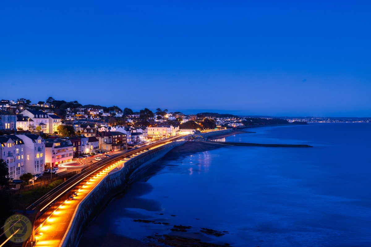 CoastCams247's tweet photo. Dawlish at dusk this evening. #wearedevon #ilovedevon #lovedevon #devonshire https://t.co/IX1HhlHq0H